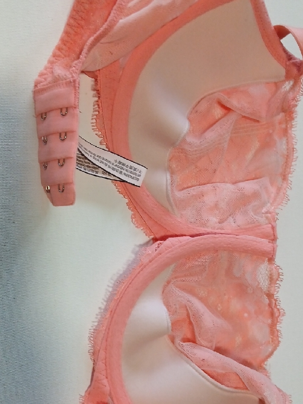 Victoria's Secret Dream Angels Push Up Lace W/O Padding Bra in Coral Peachy Pink - Picture 12 of 16